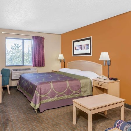 Hotel Super 8 By Wyndham Charlotte/Amusement Park Area Esterno foto