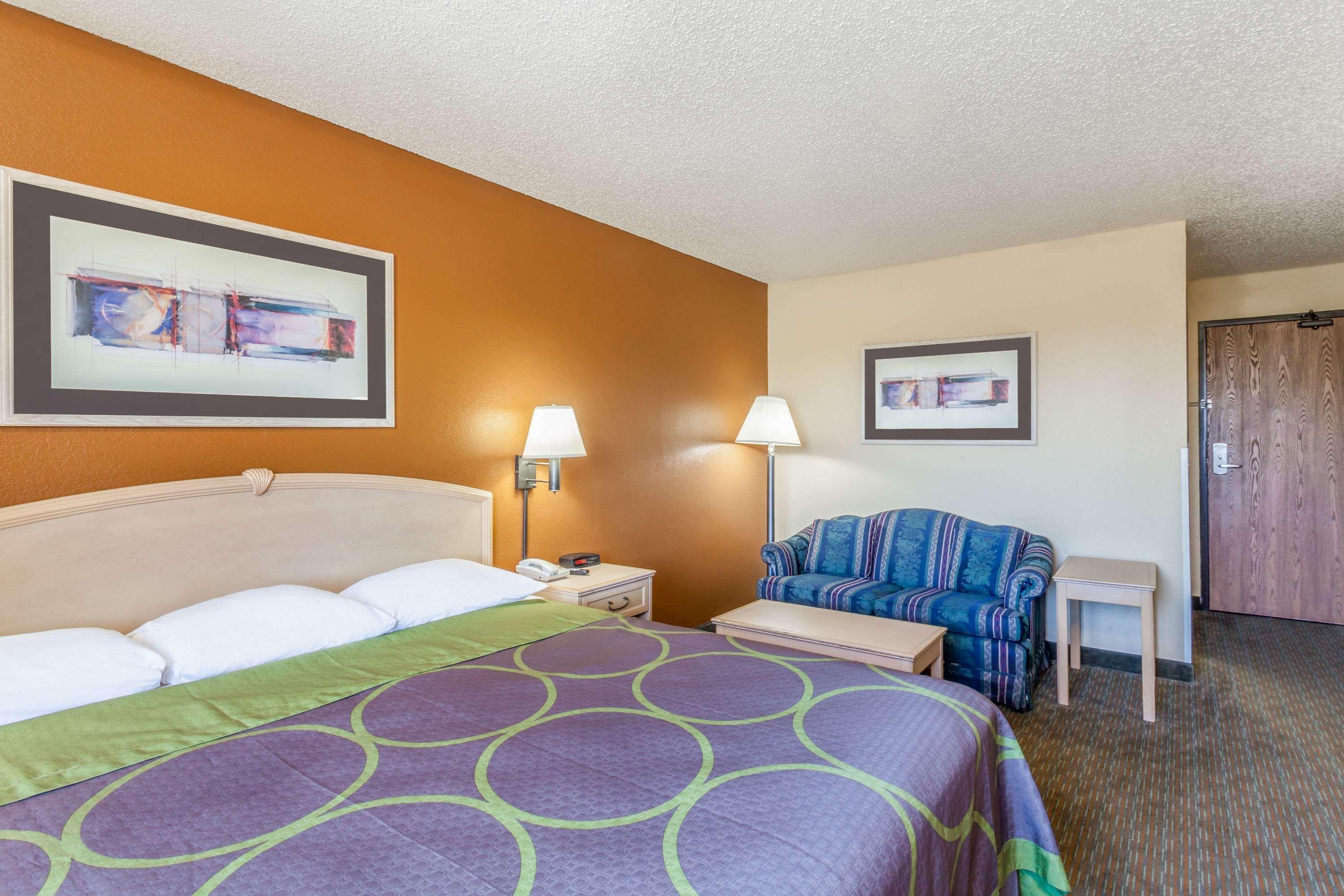 Hotel Super 8 By Wyndham Charlotte/Amusement Park Area Esterno foto