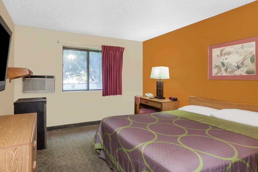 Hotel Super 8 By Wyndham Charlotte/Amusement Park Area Esterno foto
